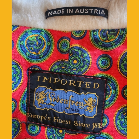 HANDCRAFTED VINTAGE LODENFREY CREAM WOOL WITH BROWN TRIM AUSTRIAN CAPE - Picture 4 of 7